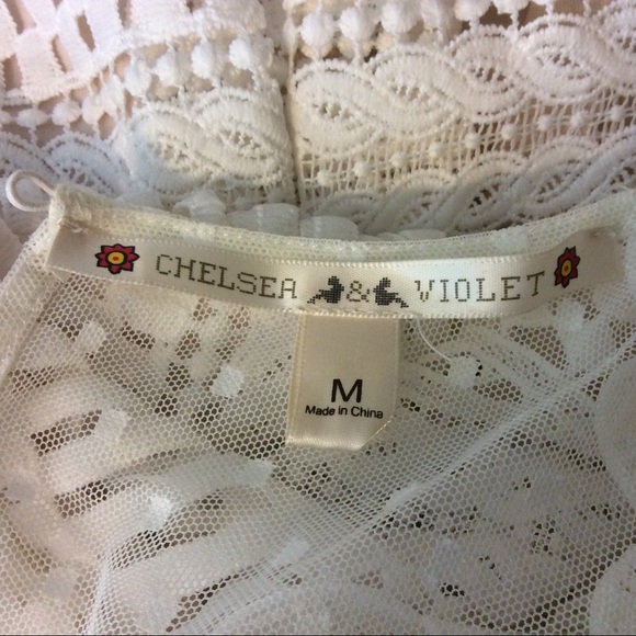 Chelsea and Violet Lace Dress - Picture 6 of 10